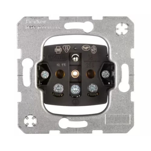 Gniazdo pojedyncze z/u zaciski śrubowe | HAGER POLO | One.platform | 396380 1